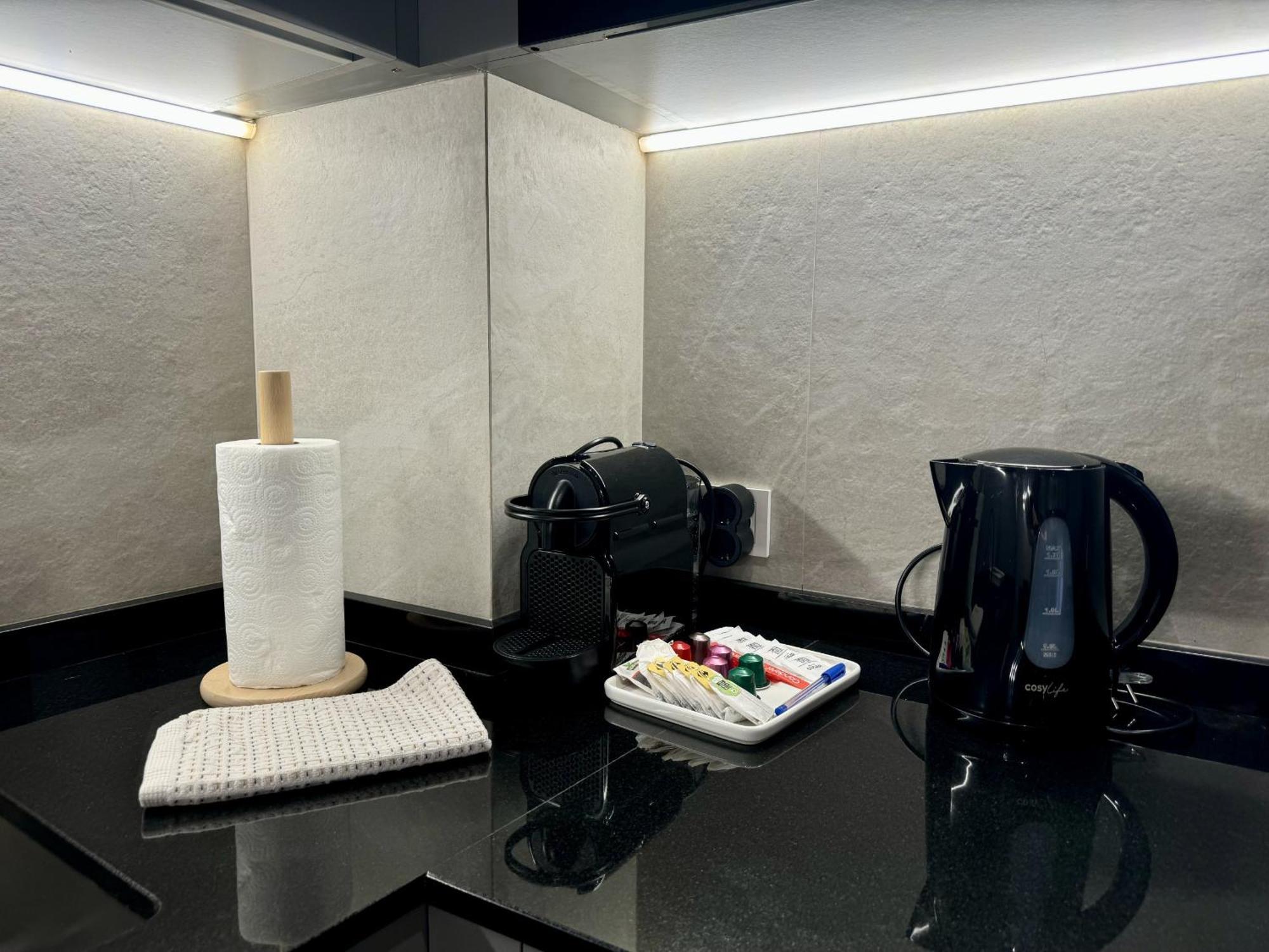 Apartment Modern Charm In Barrio Alicante