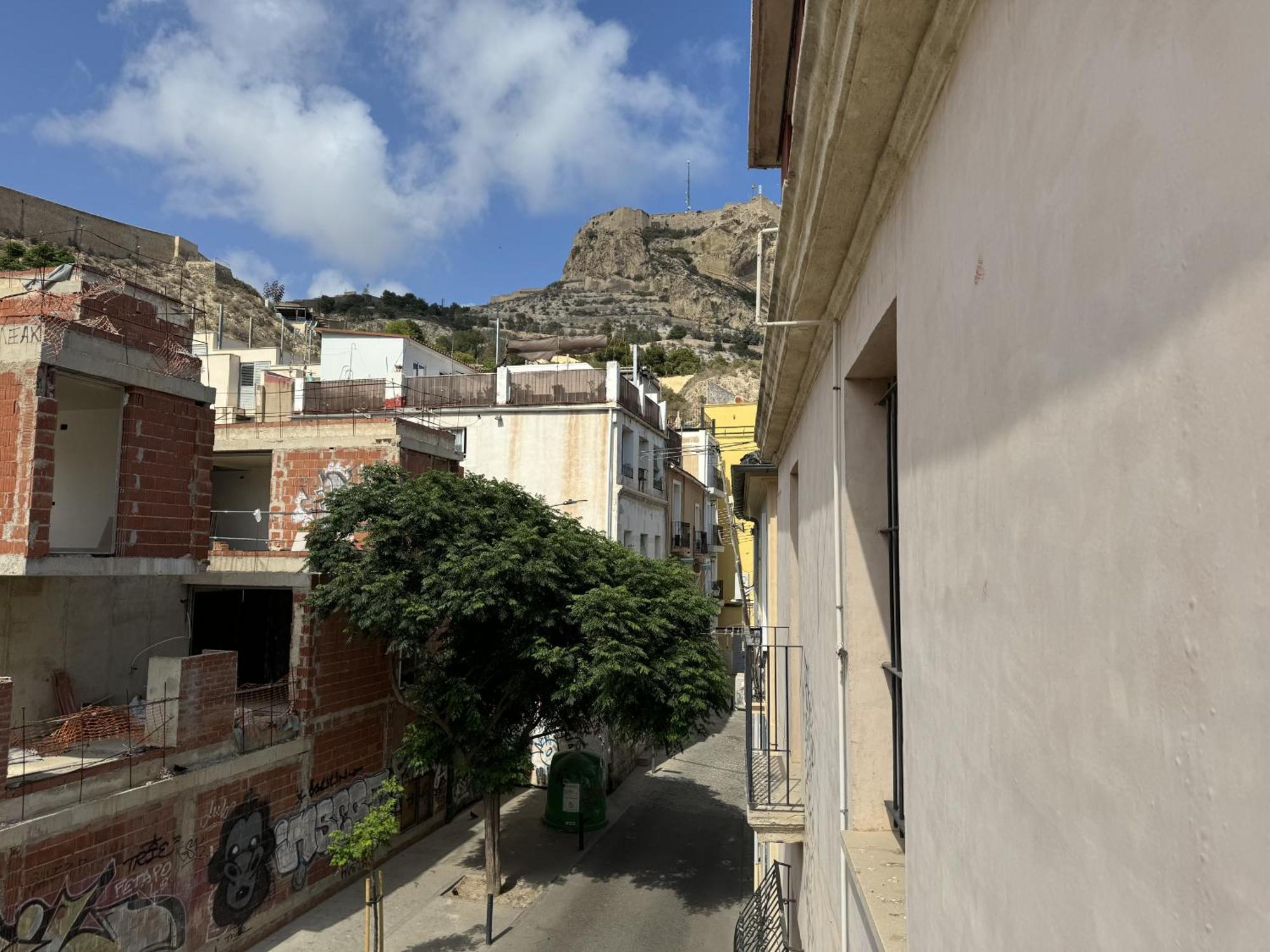 Modern Charm In Barrio * Alicante